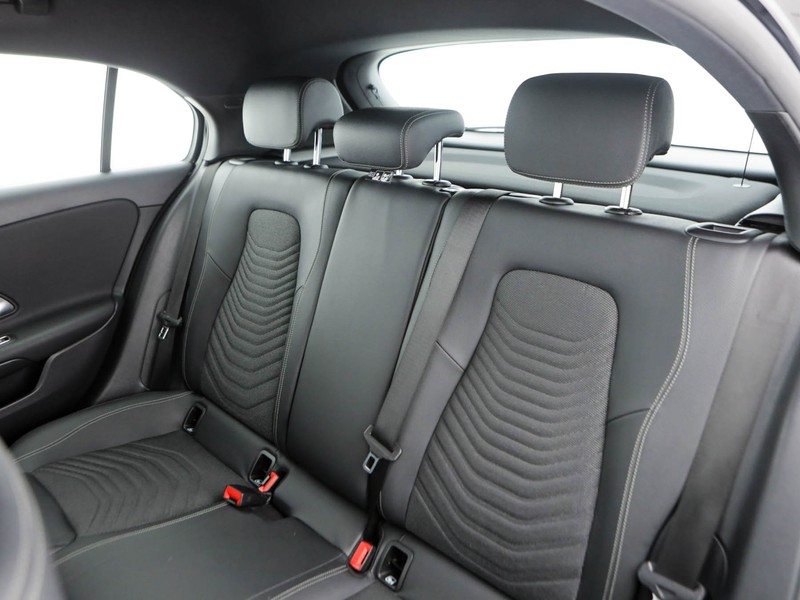Mercedes Classe A 180 d business extra auto diesel nero