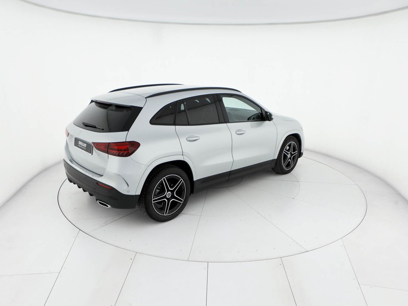 Mercedes GLA 180 d amg line advanced plus auto