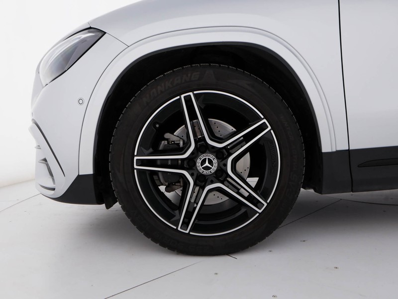 Mercedes GLA 180 d amg line advanced plus auto