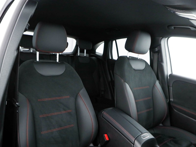 Mercedes GLA 180 d amg line advanced plus auto