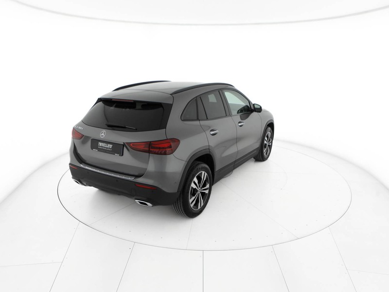 Mercedes GLA 180 d progressive advanced plus auto