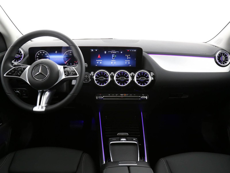 Mercedes GLA 180 d progressive advanced plus auto