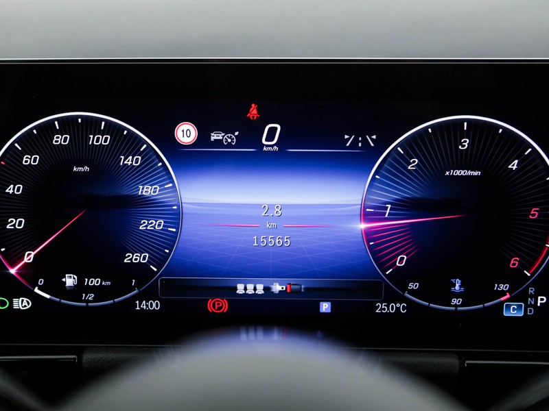 Mercedes GLA 180 d progressive advanced plus auto