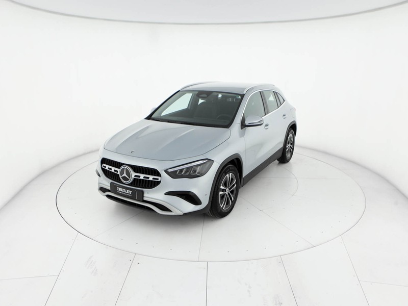 Mercedes GLA 180 d advanced auto