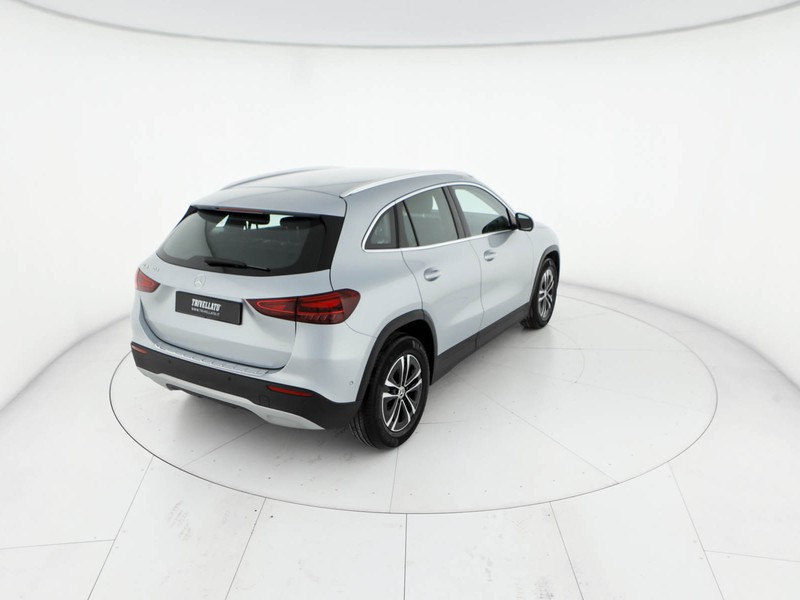 Mercedes GLA 180 d advanced auto