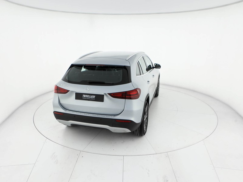 Mercedes GLA 180 d advanced auto