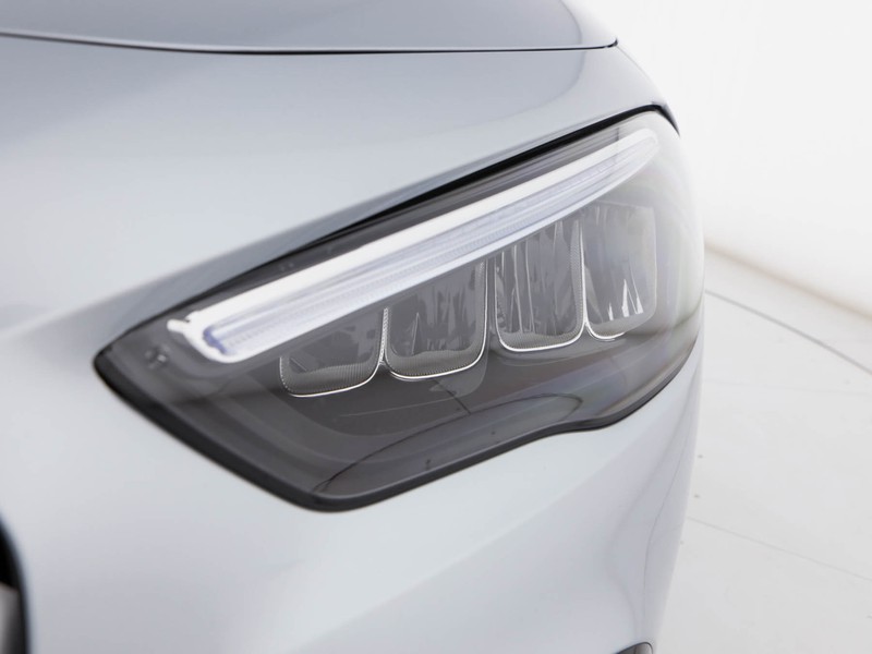 Mercedes GLA 180 d advanced auto