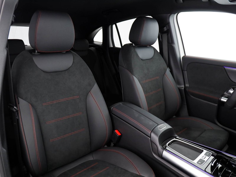 Mercedes GLA 180  d Automatic diesel bianco
