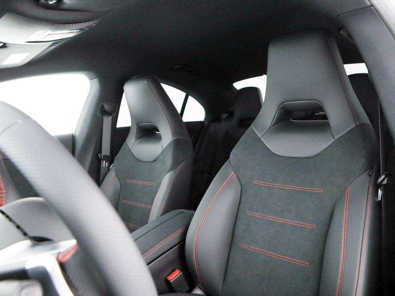 Mercedes CLA Coupè Coup 250 e Plug-in hybrid  nero