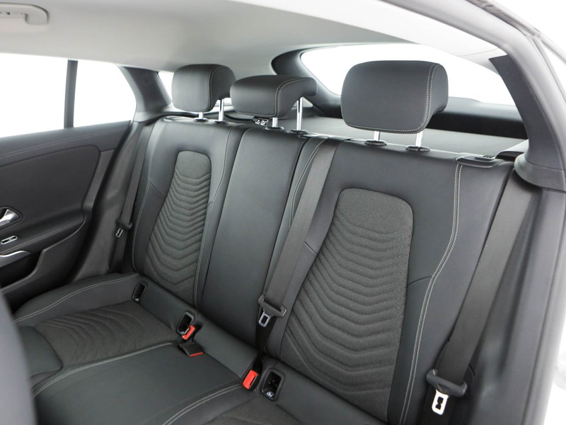 Mercedes CLA Shooting Brake  180 d progressive advanced auto