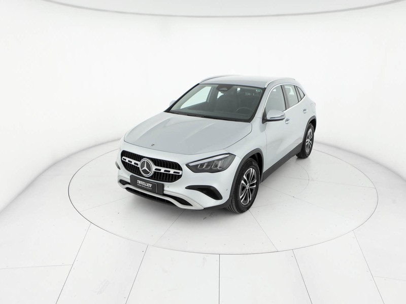 Mercedes GLA 180 d advanced auto