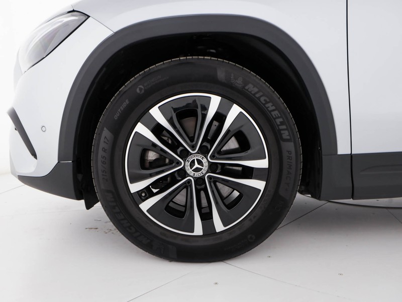 Mercedes GLA 180 d advanced auto
