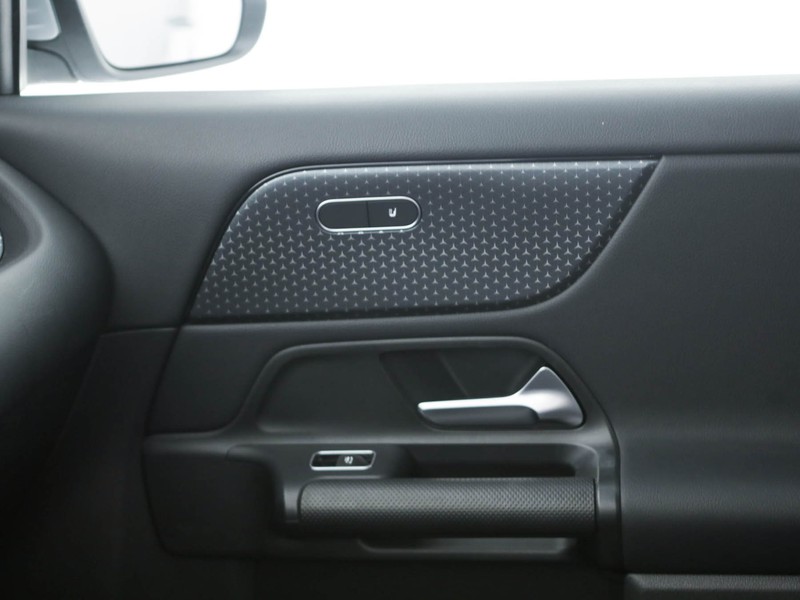 Mercedes GLA 180 d advanced auto