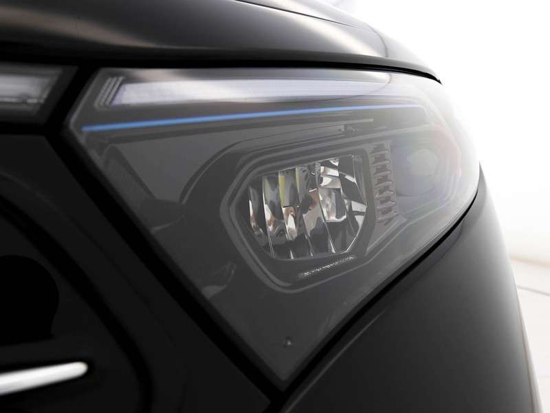 Mercedes EQA 300 Premium Plus 4matic elettrica nero