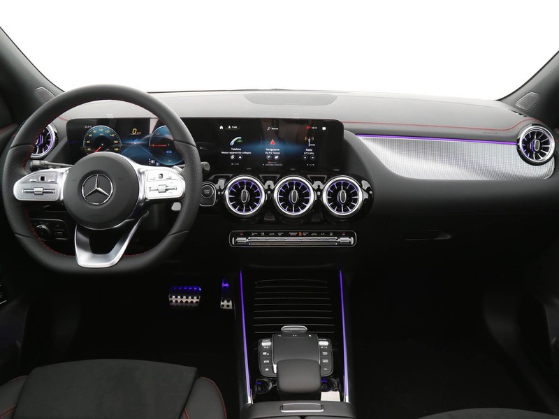 Mercedes EQA 300 Premium Plus 4matic elettrica nero