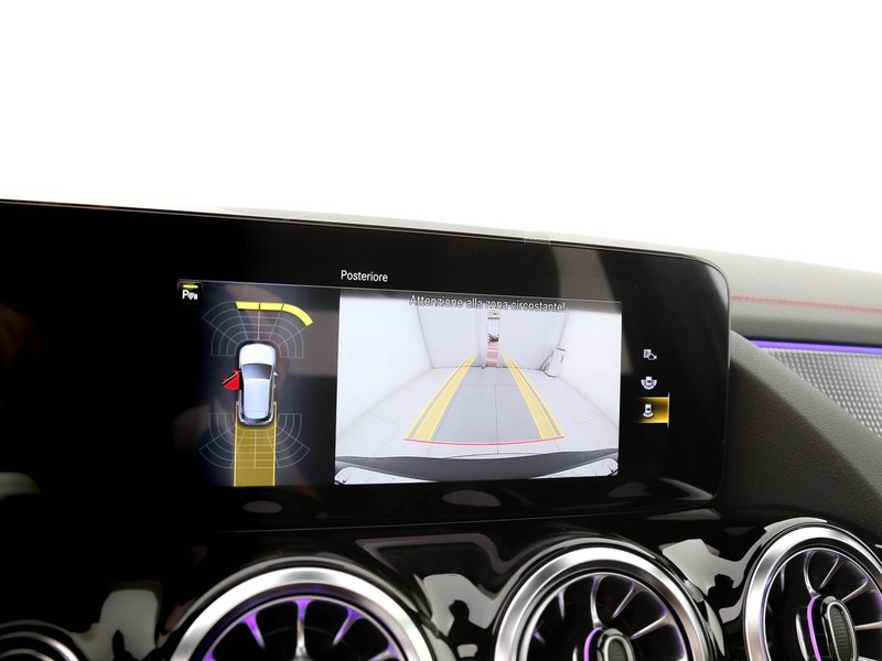 Mercedes EQA 300 Premium Plus 4matic elettrica nero