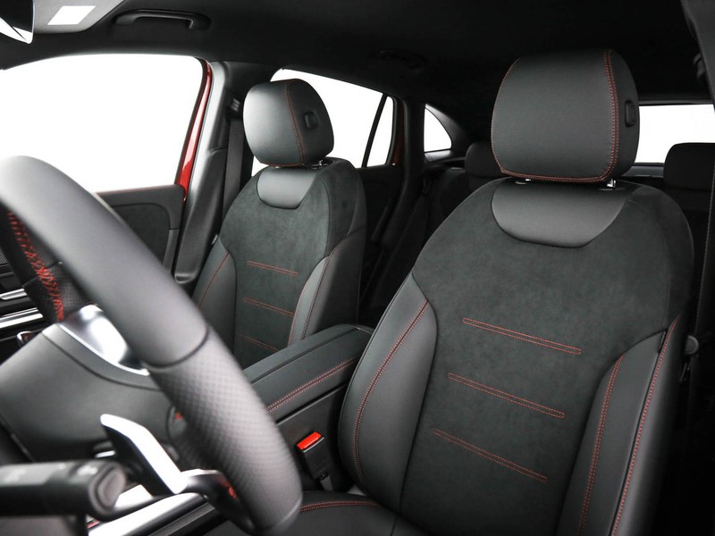 Mercedes GLA 200 d premium auto diesel rosso