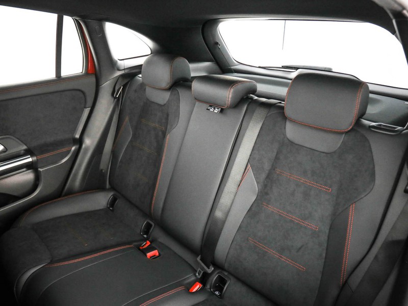 Mercedes GLA 200 d premium auto diesel rosso