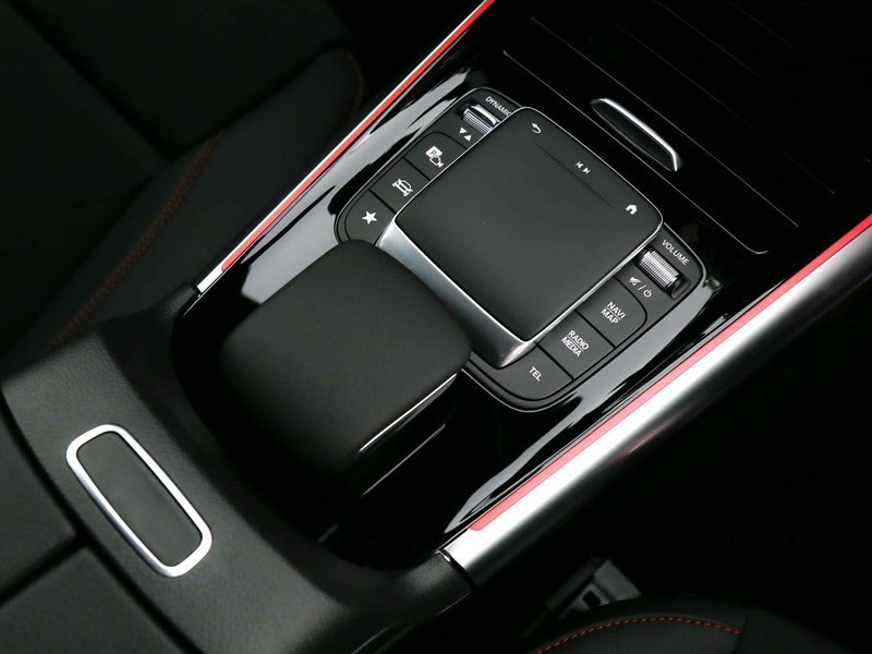 Mercedes GLA 200 d premium auto diesel rosso