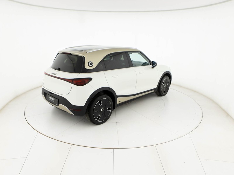 Smart #1 launch edition elettrica bianco
