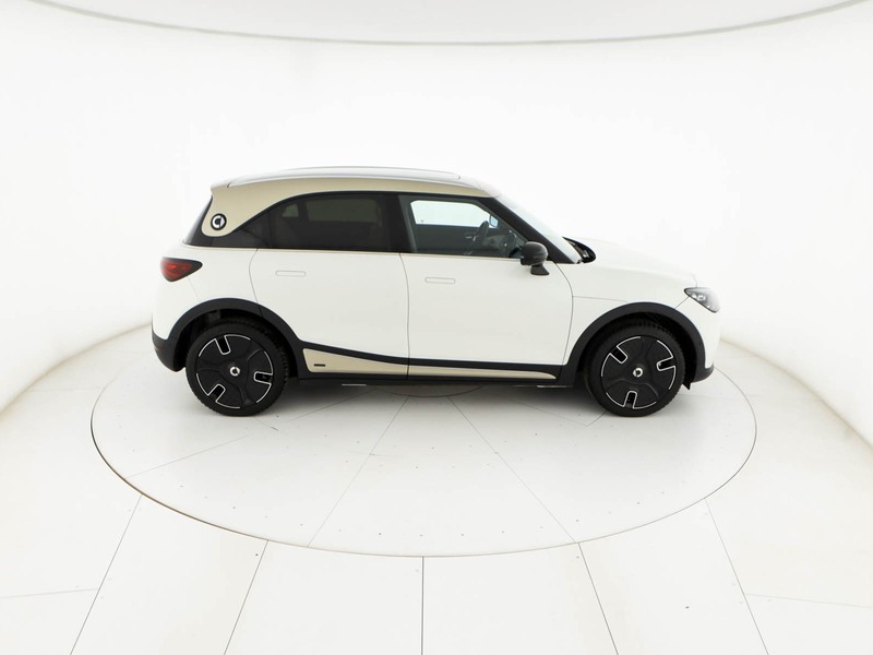 Smart #1 launch edition elettrica bianco