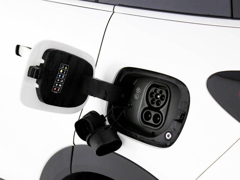 Smart #1 launch edition elettrica bianco