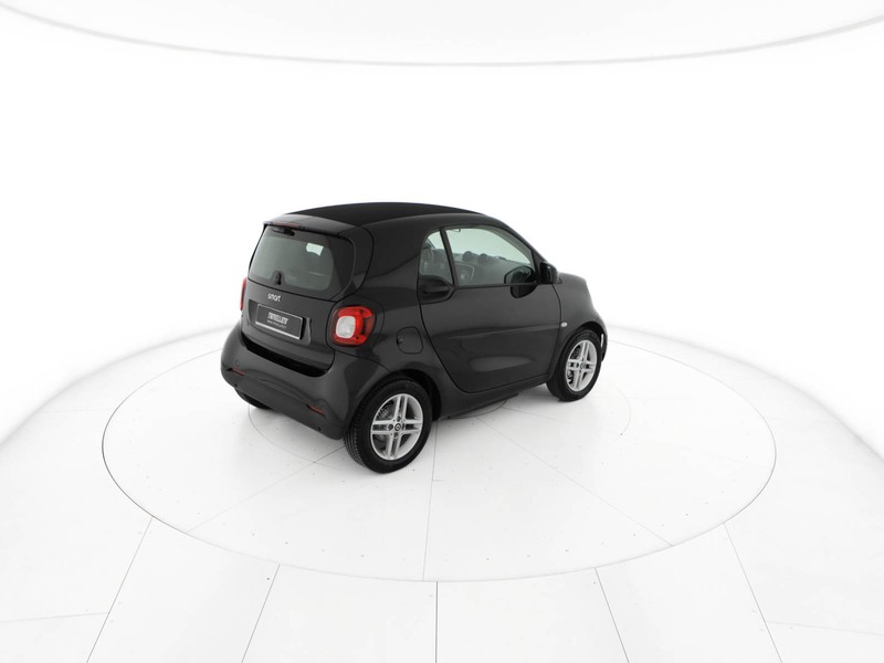 Smart Fortwo eq pure 22kw elettrica nero