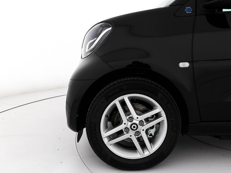 Smart Fortwo eq pure 22kw elettrica nero