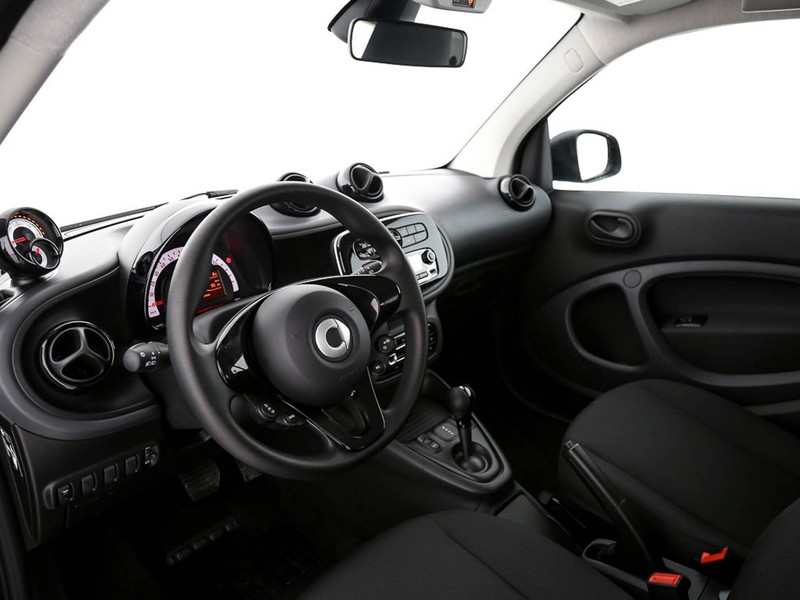 Smart Fortwo eq pure 22kw elettrica nero