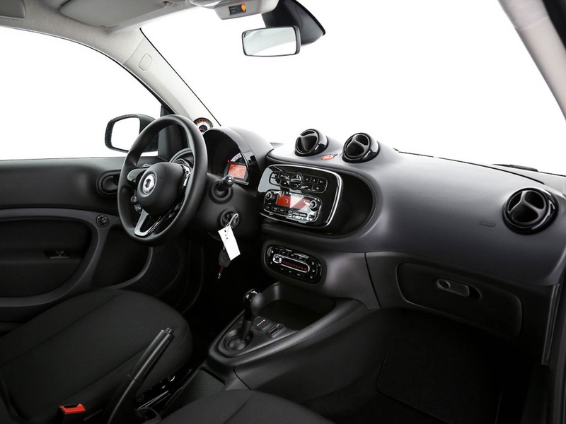 Smart Fortwo eq pure 22kw elettrica nero
