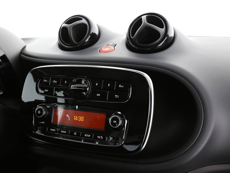 Smart Fortwo eq pure 22kw elettrica nero