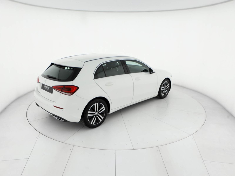 Mercedes Classe A 180 d sport auto diesel bianco