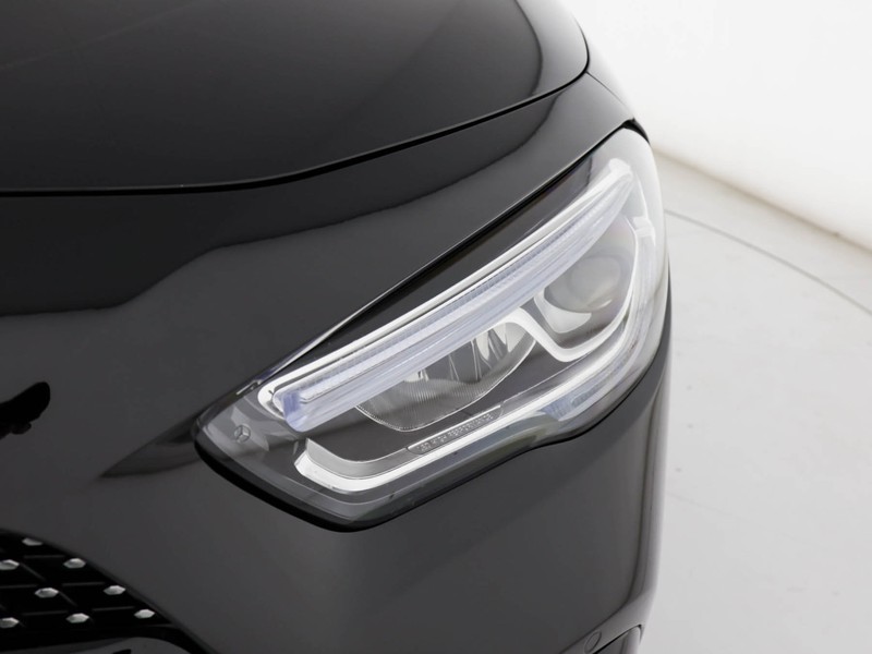 Mercedes GLA 200 d premium auto