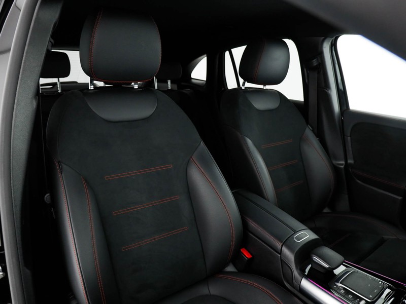 Mercedes GLA 200 d premium auto
