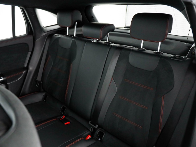 Mercedes GLA 200 d premium auto