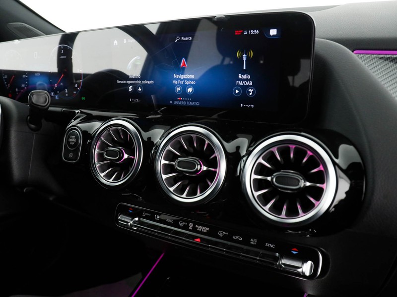 Mercedes GLA 200 d premium auto