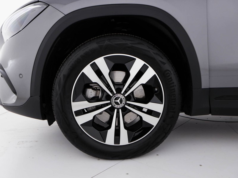 Mercedes GLA 180 d progressive advanced auto