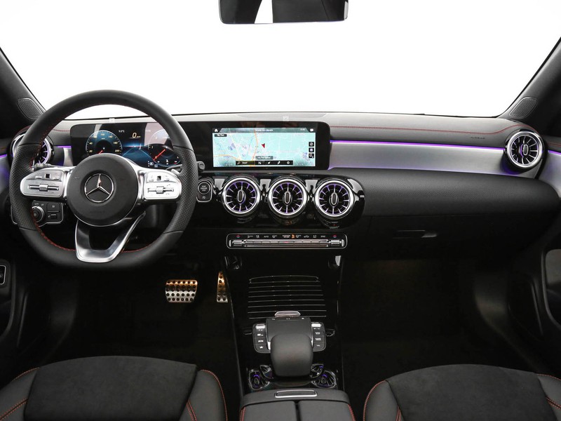 Mercedes CLA Shooting Brake  200 d premium 4matic auto