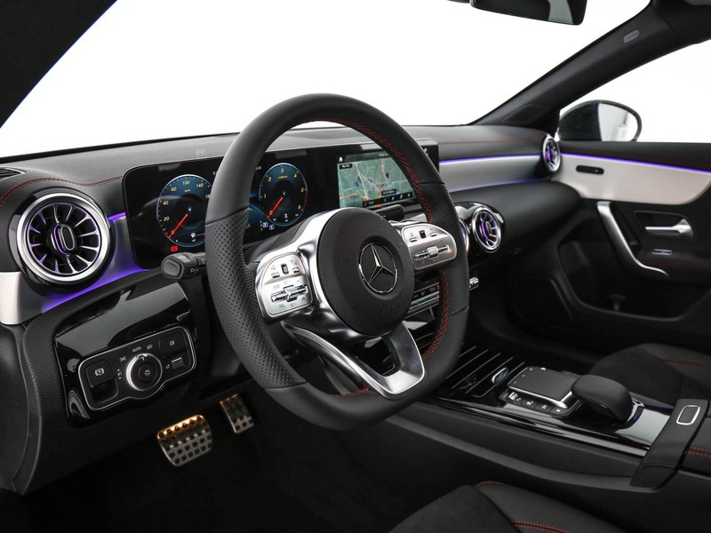 Mercedes CLA Shooting Brake  200 d premium 4matic auto