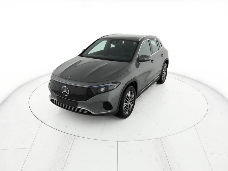 Mercedes EQA 300 4MATIC  grigio