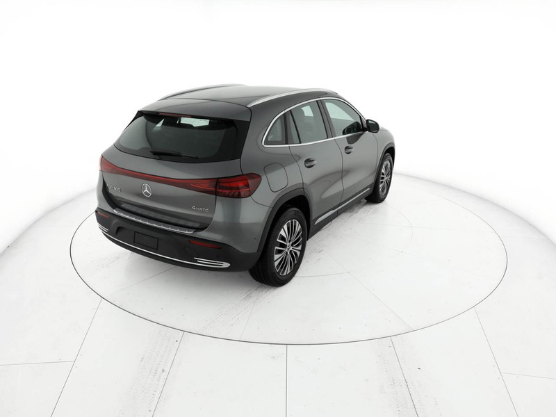 Mercedes EQA 300 4MATIC  grigio