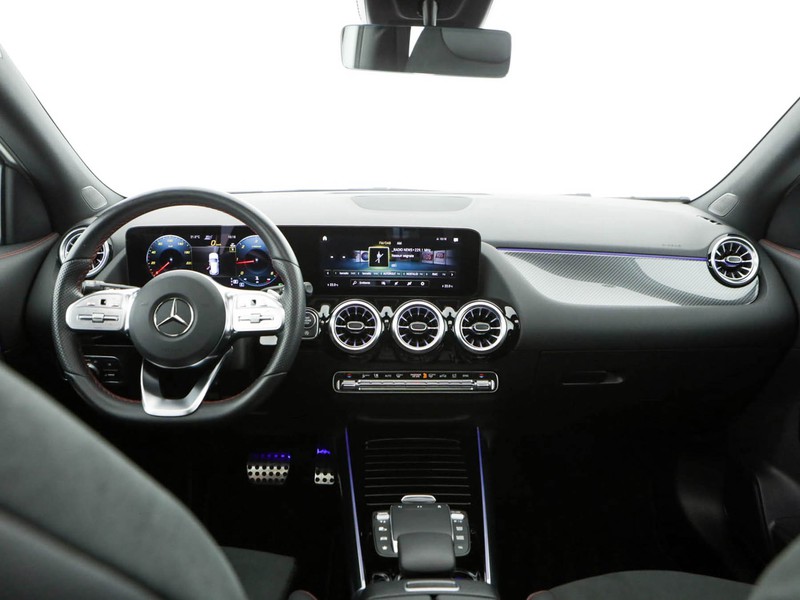 Mercedes GLA 200 d premium auto diesel bianco