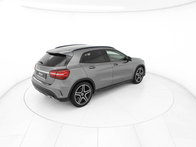 Mercedes GLA 200 d premium auto diesel grigio