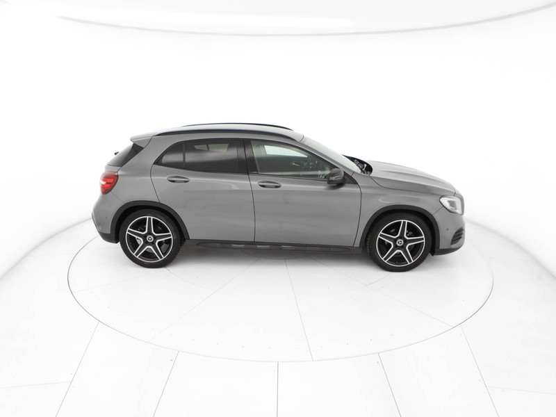 Mercedes GLA 200 d premium auto diesel grigio