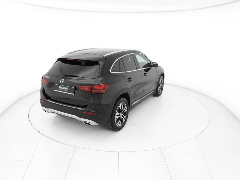 Mercedes GLA 180 d progressive advanced auto