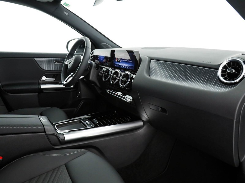 Mercedes GLA 180 d progressive advanced auto