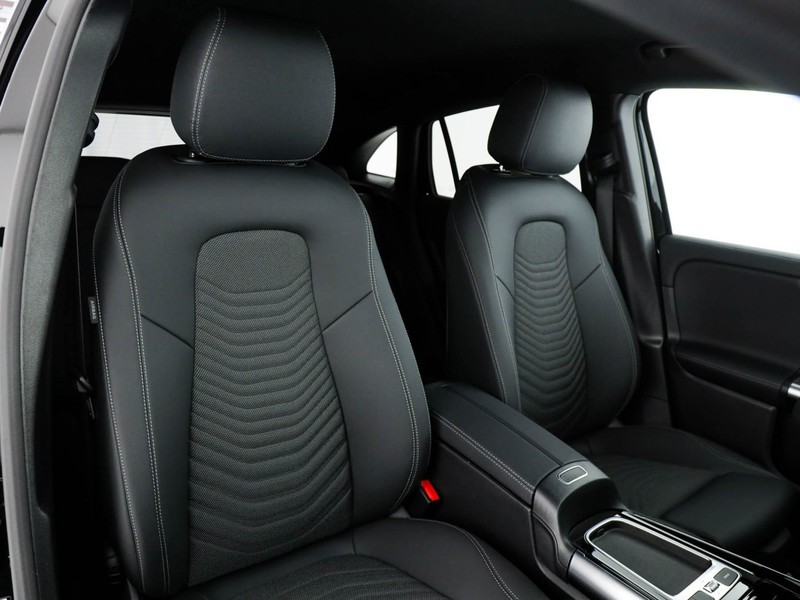 Mercedes GLA 180 d progressive advanced auto
