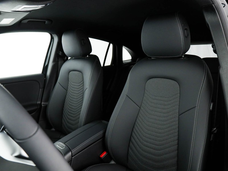 Mercedes GLA 180 d progressive advanced auto