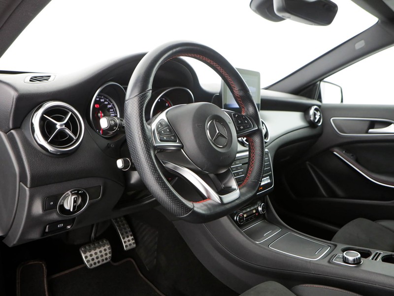 Mercedes GLA 200 d premium auto diesel nero