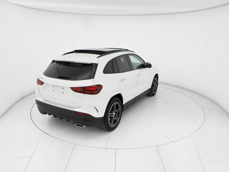 Mercedes GLA 180 d amg line advanced plus auto